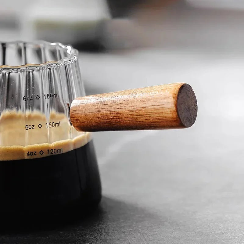180ML Wood Handle Glass Espresso Measuring Cup Coffee Extraction Cup with scale High Temperature Resistance Milk Jug Measure Mug