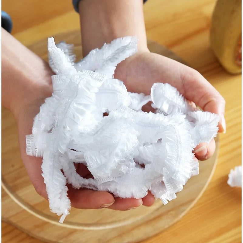 Disposable food - grade kitchen household PE leftover food, fruits and vegetables dust - proof universal insurance film cover.