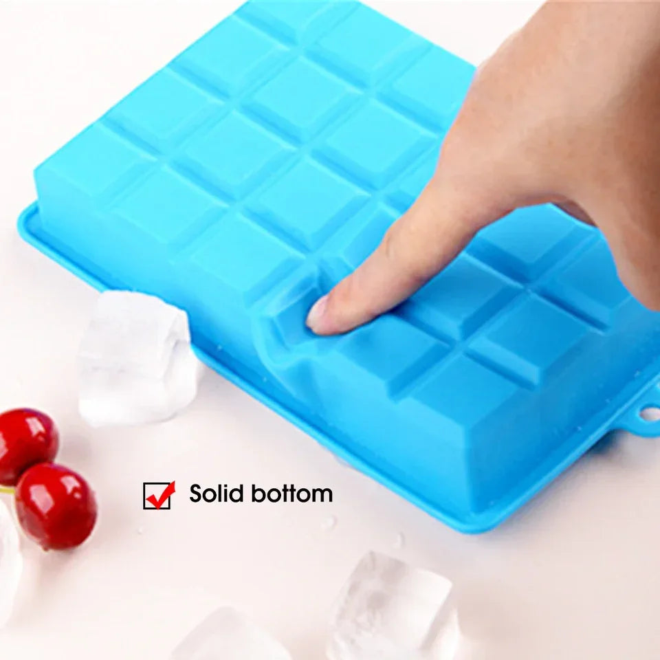 24 Hole Silicone Ice Cube Tray with Lid Non Toxic Big Square Ice Maker for Cocktails Party Drinks Puree Cheese Jelly Mold